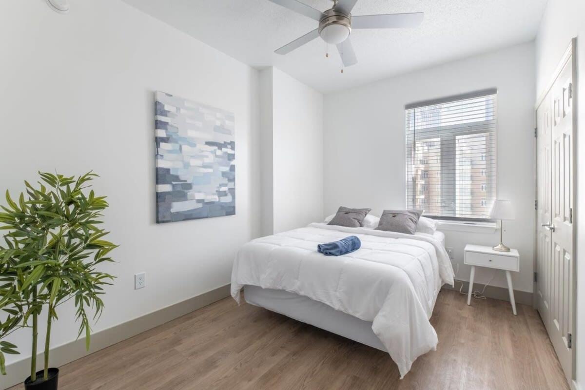 שרלוט 3Br Modern Downtown Apartment With Gym & Office מראה חיצוני תמונה